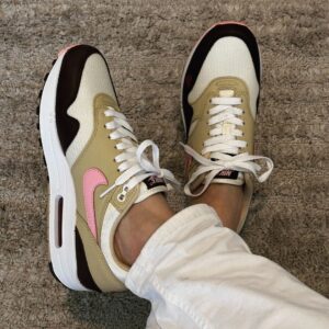 Giay Nike Air Max 1 'Valentine's Day' FZ4346-200