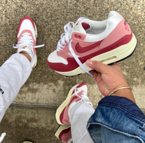 Giay Nike Air Max 1 ‘Red Stardust’ DZ2628-103