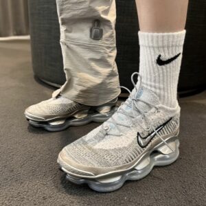 Giay Nike Air Max Scorpion 'Tan Chrome' FD4612-001