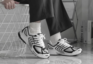 Giay Nike Air Pegasus 2005 'White Black' FJ1909-100