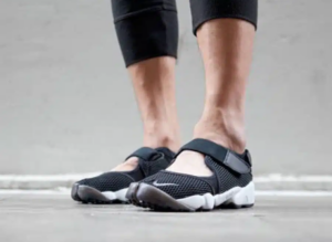Giay Nike Air Rift 'Kenya' FN7772-001