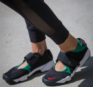Giay Nike Air Rift 'Kenya' FN7772-001