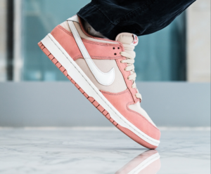 Giay Nike Dunk Low Premium 'Red Stardust' FB8895-601