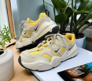 Giay Nike Tech Hera 'Saturn Gold Light Bone' DR9761-700