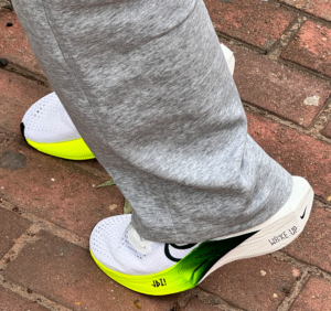 Giay Nike Vaporfly 3 'White Pro Green' FZ4017-100