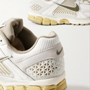 Giay Nike Zoom Vomero 5 'Light Bone Olive' FV0397-001