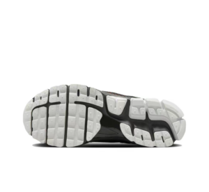 Giay Nike Zoom Vomero 5 'Velvet Brown' FN3420-200