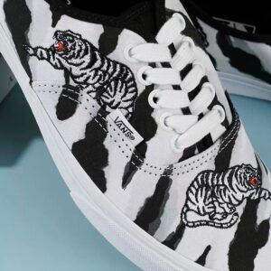 Giay Vans Authentic 'Tiger Print' VN0A5KRDWHT