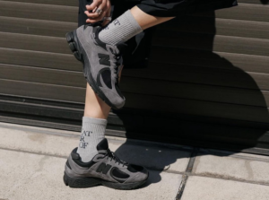 Giay New Balance 2002R x GORE-TEX 'Charcoal' M2002RXZ