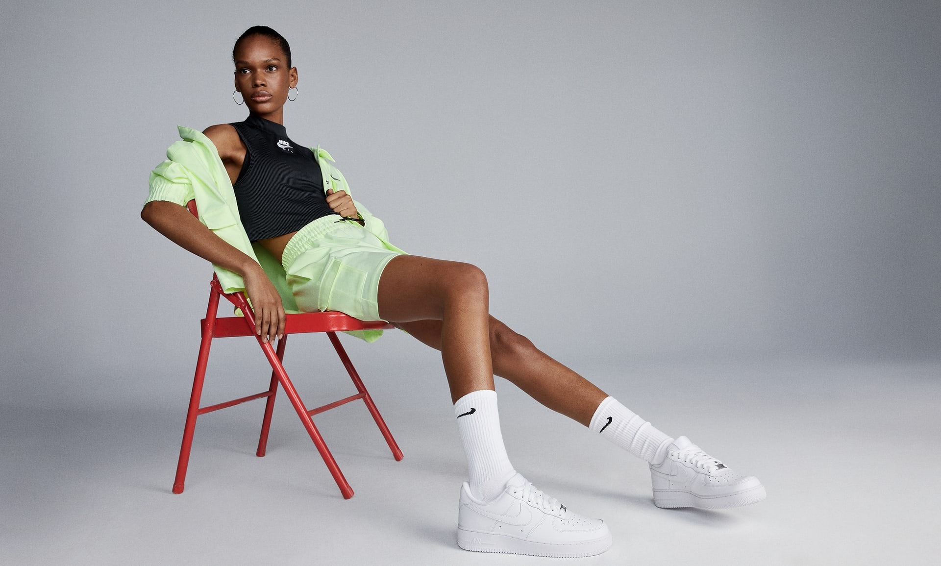 Hinh anh 4: Phong cach toi gian cung sneaker: Onitsuka Tiger, Air Force 1 hay adidas Samba?