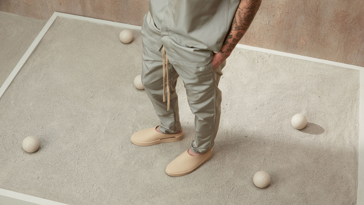 Ve dep tien loi: Giay slip-on - Cho cuoc song nang dong