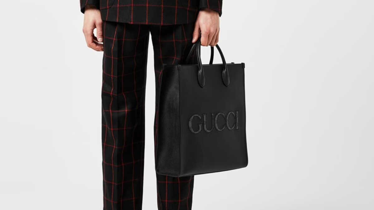 Xu hướng túi xách nam SS24 bạn không nên bỏ qua Hinh anh 3: Xu huong tui xach nam SS24 ban khong nen bo qua