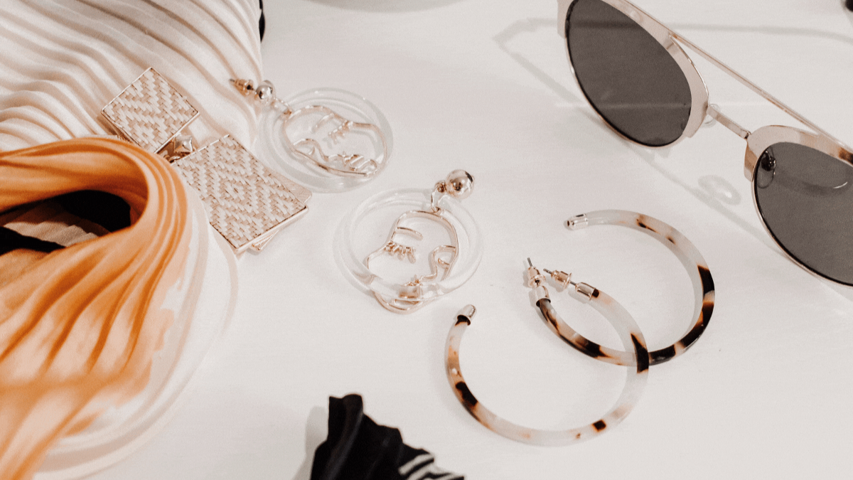 Hinh anh 1: Tuyet dinh phu kien cho mua le hoi: Toa sang moi khoanh khac