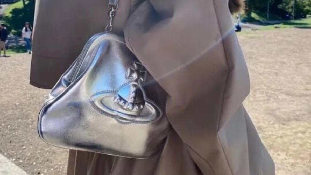 Hinh anh 1: Moi dieu can biet truoc khi sam tui & trang suc Vivienne Westwood