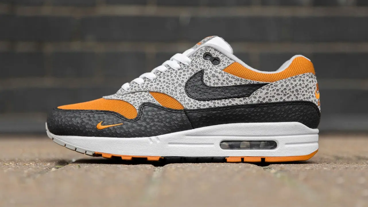 'Safari'- Khám phá chặng đường phát triển của những "vết đốm" Hinh anh 10: 'Safari'- Kham pha chang duong phat trien cua nhung "vet dom"