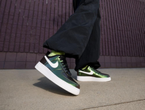 Giay Nike Wmns Air Force 1 Low 'Iridescent' FV1173-010