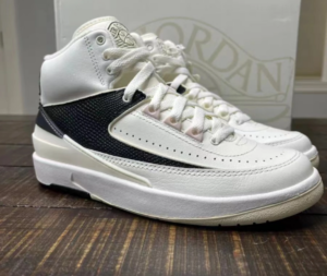 Giay Nike Air Jordan 2 Retro Wmns 'Sail Black' DX4400-100