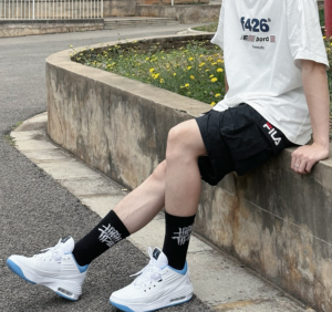 Giay Nike Air Jordan Max Aura 5 "University Blue" DZ4353-104