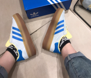 Giay Adidas Gazelle Bold 'Almost Blue Yellow' IE0430