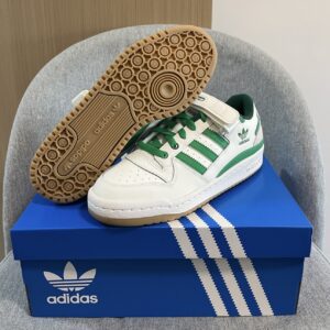 Giay Adidas Originals FORUM Low GS 'White Green' IF2680