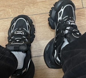 Giay Adidas Vento XLG Runner Deluxe 'Black' IH0070