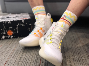 Giay Li-Ning Badfive 2 High 'White Rainbow' ABFR001-3