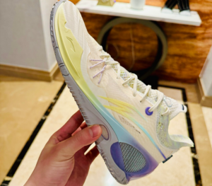 Giay Li-Ning Wade 808 III Ultra V2 Kuning Putih ABAU047-2