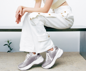 Giay Louis Vuitton Run 55 Trainers 'Grey' 1ABVJ4