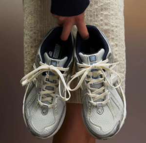 Giay New Balance 1906R 'Kith White' M1906RKC