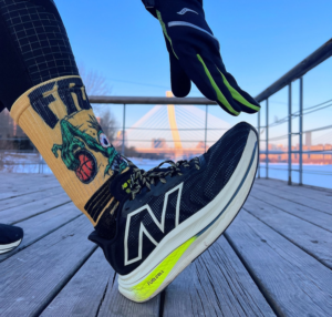 Giay New Balance FuelCell SuperComp Trainer V2 'Black' MRCXBK3