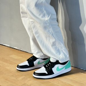 Giay Nike Air Jordan 1 Low 'Green Glow' 553558-131
