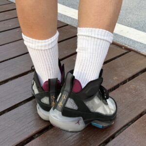 Giay Nike Air Jordan 37 'Bordeaux' DD6958-001