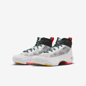 Giay Nike Air Jordan 37 Low Guo PF 'Guo Ailun' FJ4495-130