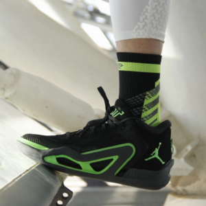 Giay Nike Jordan Tatum 1 'Green Strike' DZ3324-003