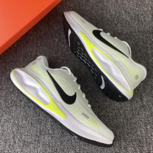 Giay Nike Journey Run Road 'Barely Volt' FN0228-700