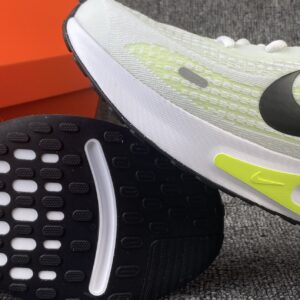 Giay Nike Journey Run Road 'Barely Volt' FN0228-700