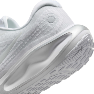 Giay Nike Journey Run 'White' FJ7765-102