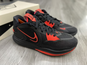 Giay Nike Kyrie Low 5 'Black Bright Crimson' DJ6012-004