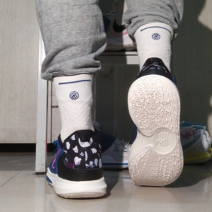 Giay Nike Kyrie Low 5 'Precious Stones' DJ6012-400