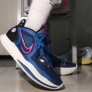 Giay Nike Kyrie Low 5 'Precious Stones' DJ6012-400