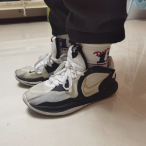 Giay Nike Kyrie Low 5 'White Black Metallic Gold' DJ6012-101