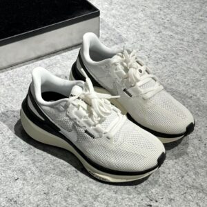 Giay Nike Structure 25 'White Black' DJ7884-104