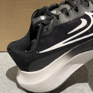 Giay Nike Zoom Fly 5 'Black White' DM8974-001