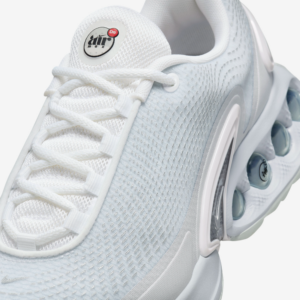 Giay Nike Air Max DN 'White Silver' FJ3145-100