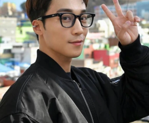 Kinh Gentle Monster Evan 01 'Black'