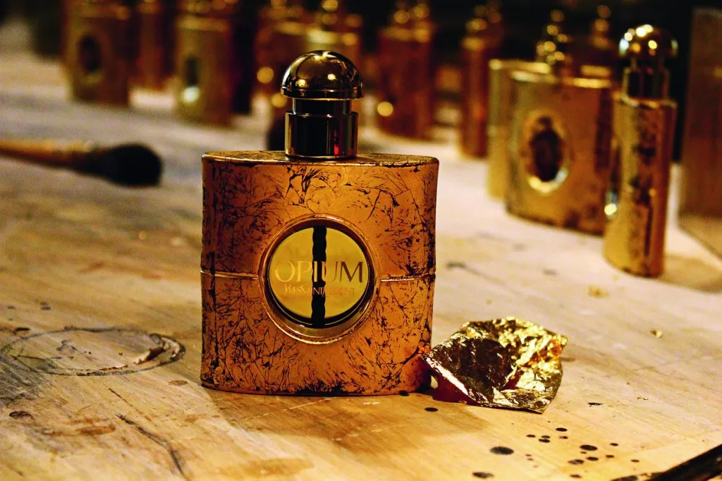 Những mẫu nước hoa cổ điển trường tồn theo thời gian Hinh anh 4: Nhung mau nuoc hoa co dien truong ton theo thoi gian