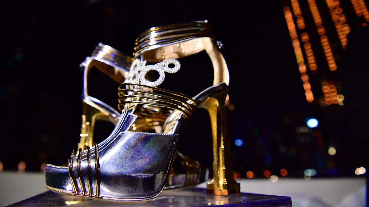 Đẳng cấp xa xỉ: Chiêm ngưỡng những đôi giày đắt đỏ nhất thế giới Hinh anh 2: Dang cap xa xi: Chiem nguong nhung doi giay dat do nhat the gioi