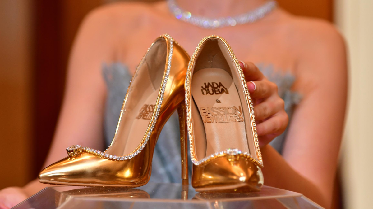 Đẳng cấp xa xỉ: Chiêm ngưỡng những đôi giày đắt đỏ nhất thế giới Hinh anh 3: Dang cap xa xi: Chiem nguong nhung doi giay dat do nhat the gioi