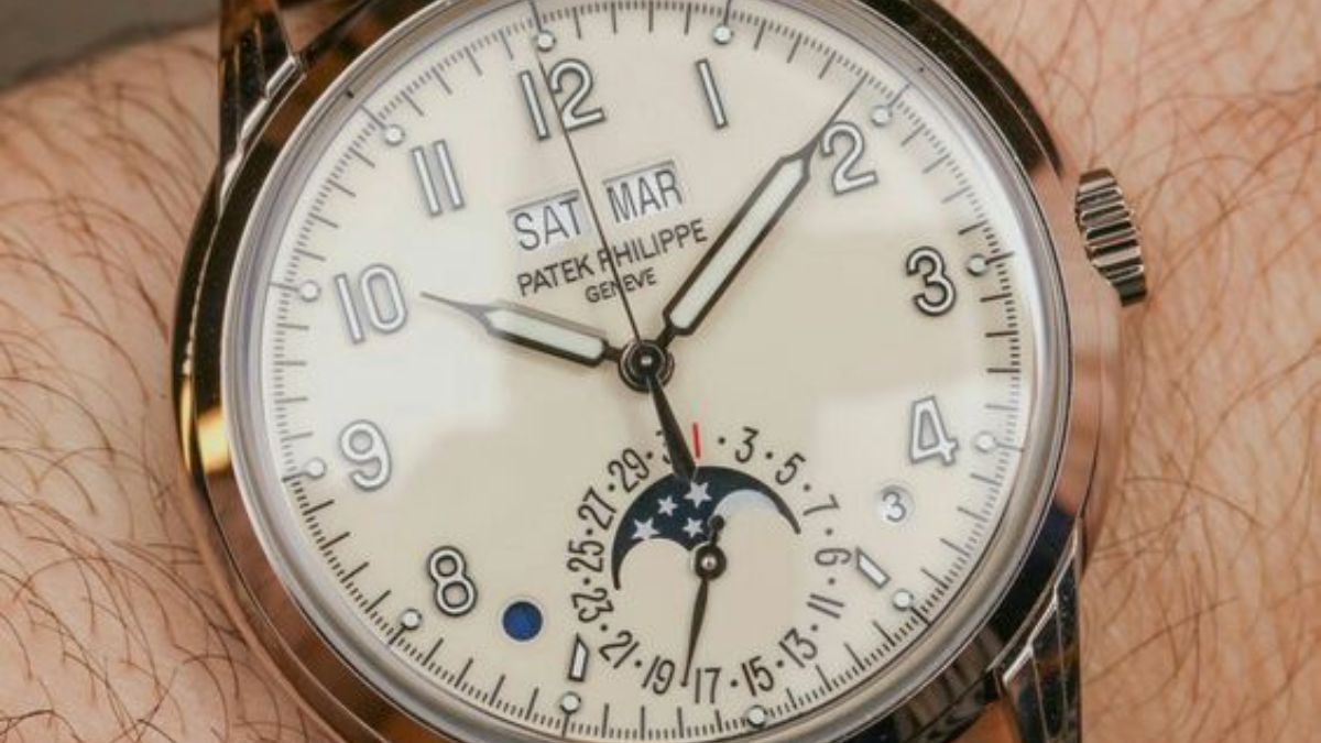 Hinh anh 8: Khang dinh dang cap voi bo suu tap dong ho "khung" cua RM BTS