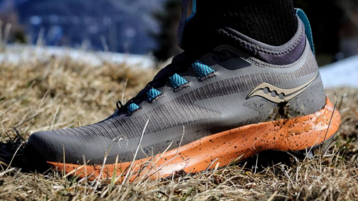 Giày đi bộ đường dài - Người bạn đồng hành hoàn hảo Hinh anh 3: Giay di bo duong dai - Nguoi ban dong hanh hoan hao